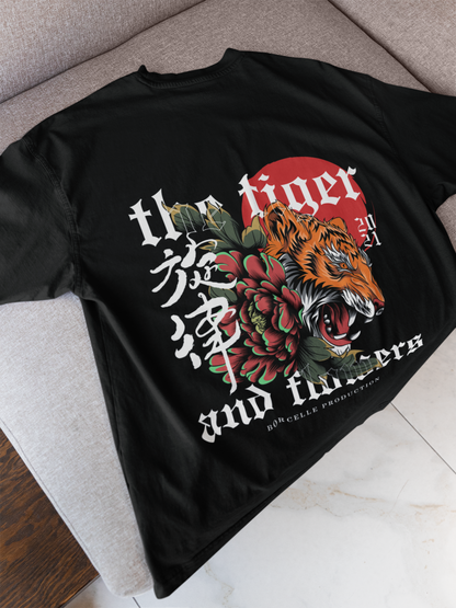 The Tiger Anime: Black Oversized T-Shirt